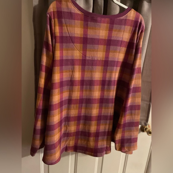 Tara and Sky sz4x plaid, tan , & Burgundy pullover with 3 small buttons p/p 28in - Picture 3 of 3